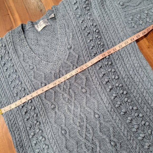 Signatures by Northern Isles ll Hand Knitted Cable Knit Bubble Knit Sweater. 2X - Picture 5 of 10